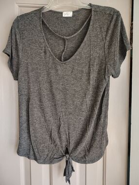Womens GLITZ Gray Knot Front Top Size XL